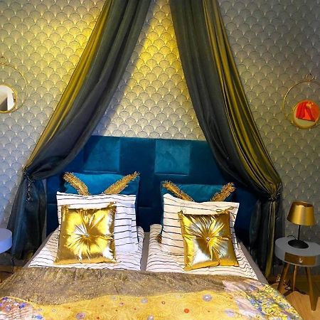 Gold Room Красков Екстериор снимка