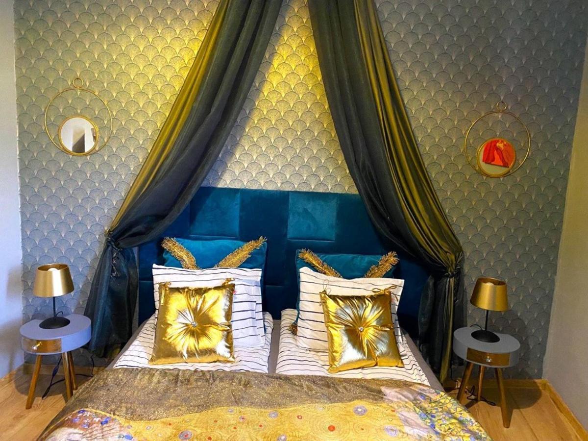 Gold Room Красков Екстериор снимка
